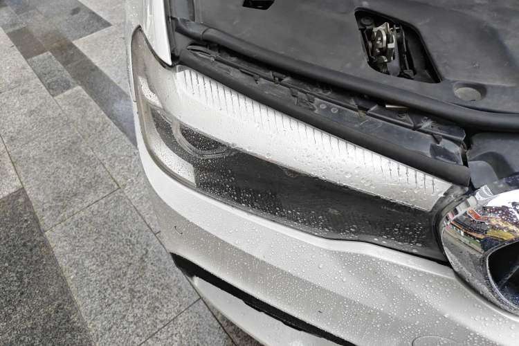 Used BMW 5 Series 2019 Facelifted 530Li Leading Edition M Sport Package Right Front Headlight