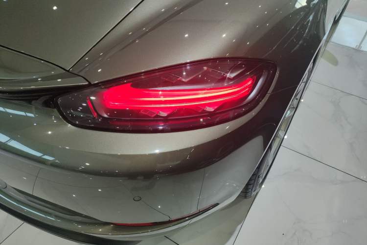 Used Porsche 718 2020 Cayman 2.0T
