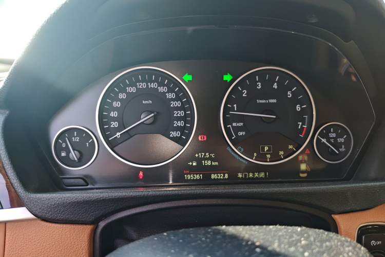 Used BMW 3 Series 2014 320Li Luxury Design Package
