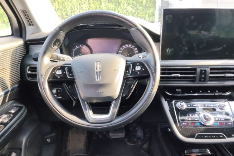 Used Lincoln Corsair 2021 2.0T Two-Wheel Drive Deluxe Edition Steering Wheel
