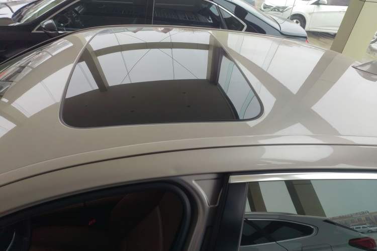 Used BMW 5 Series 2017 525Li Leading Model