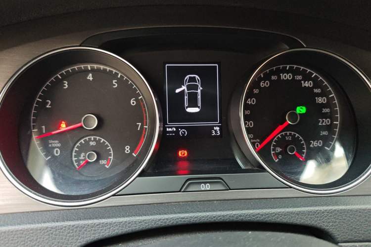 Used Volkswagen Golf 2014 1.4TSI Automatic Luxury Model Instrument Cluster