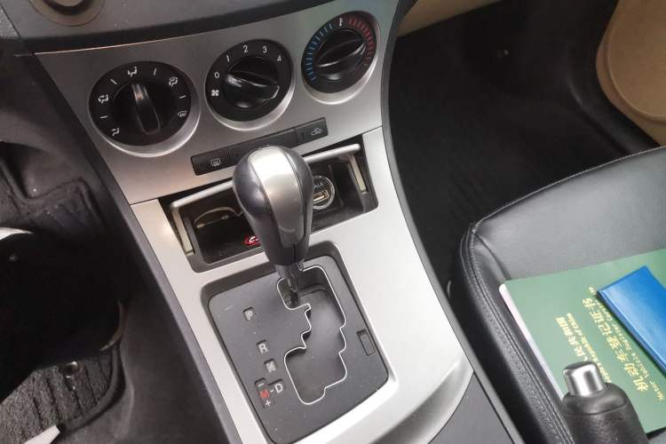 Used Mazda 3 2010 Hatchback 1.6 Automatic Luxury Model