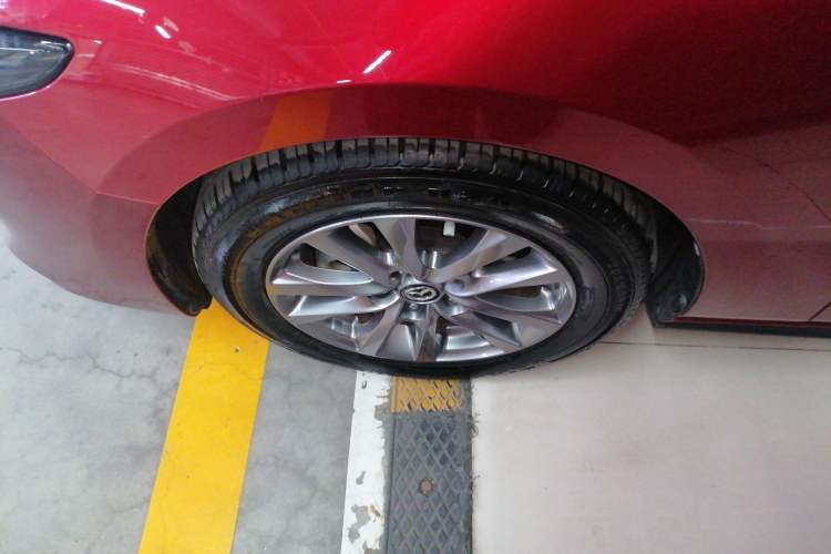 Used Mazda Mazda 3 Axela 2020 1.5L Automatic Luxury Version