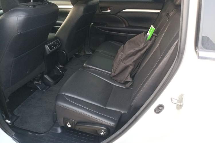 Used Toyota Highlander 2017 2.0T Four-Wheel Drive Luxury Edition 7 Seats
