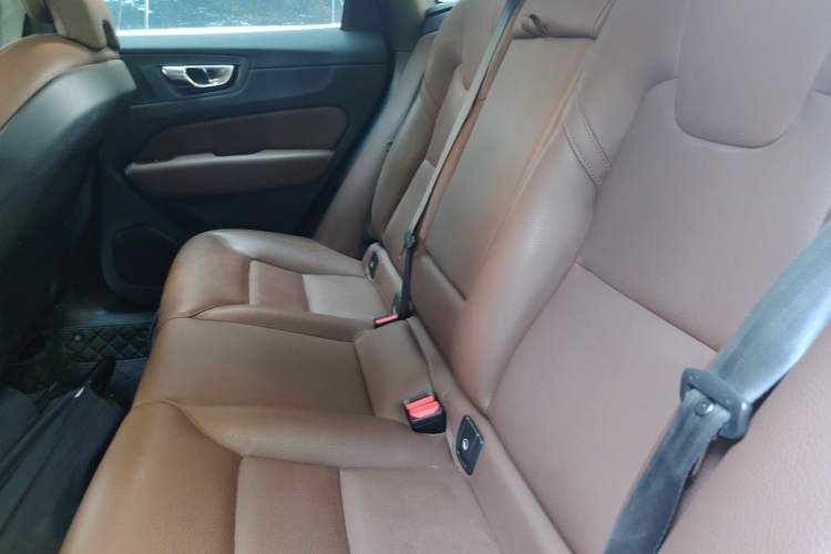 Used Volvo XC60 2023 B5 4x4 Smart Luxury Edition
