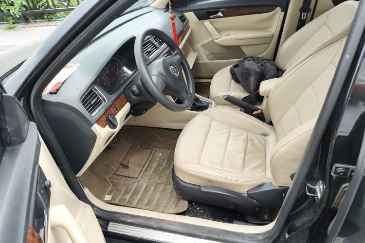 Used Volkswagen Lavida 2013 Restyled Classic 1.6L Automatic Comfort Edition Left Front Seat