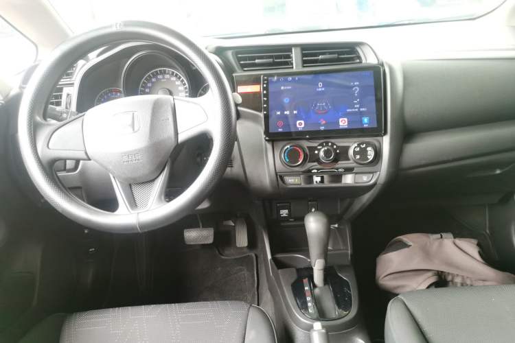 Used Honda Fit 2016 1.5L LXS CVT Comfort Sunroof Version Center Console