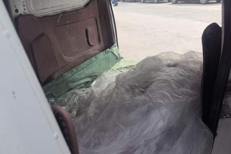 Used Wuling Hongguang V 2019 1.5L Jingqu Edition Sealed-Window Vehicle China VI LAR