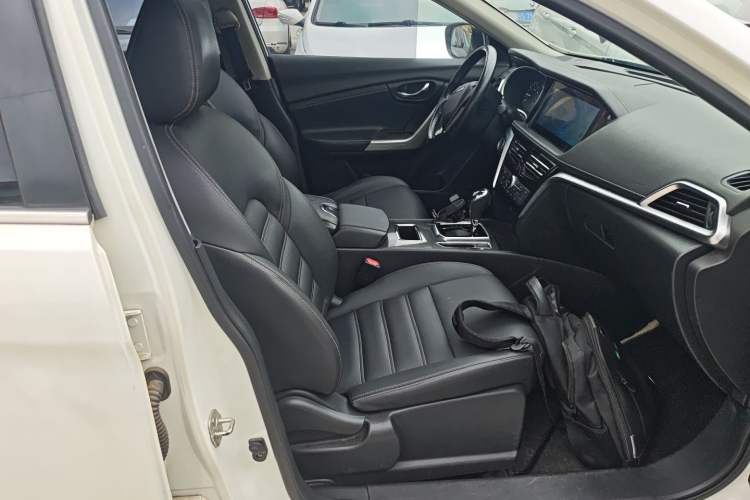 Used Venucia T90 2018 2.0L CVT Smart Connect Prestige Version China VI Standard