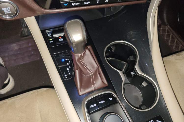 Used Lexus RX 2016 300 Two-Wheel Drive Elite Version China V Standard