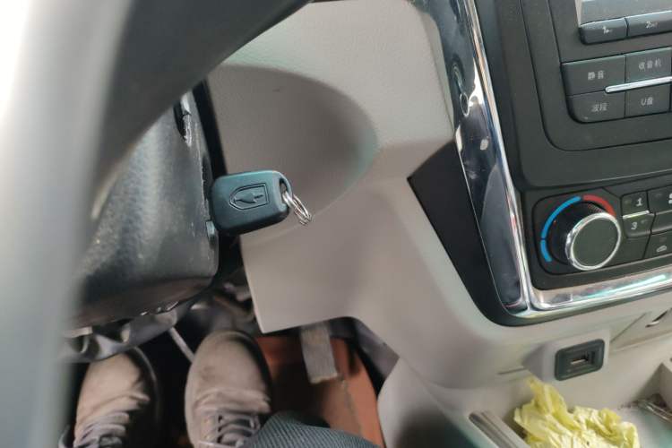 Used Jinbei New Hiace X30L 2021 1.5L Wealth Edition Bus Non-Air-Conditioned China VI Standard SWC15M Vehicle Key