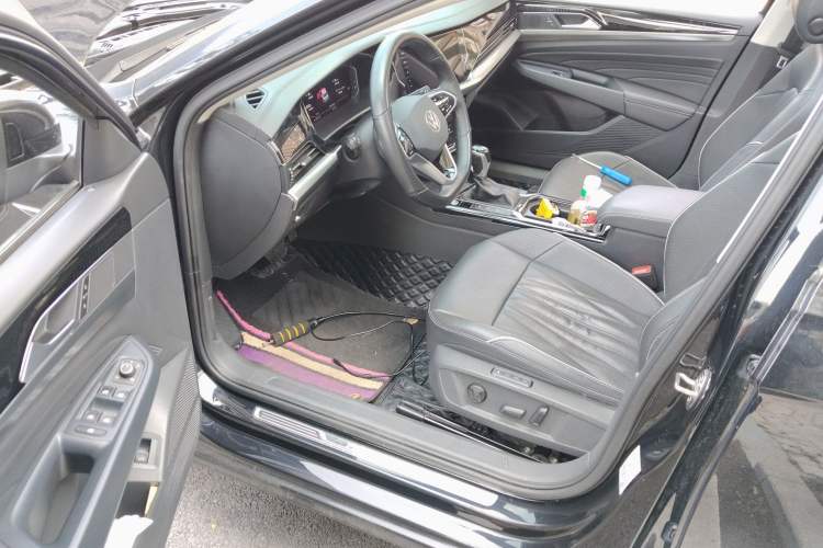 Used Volkswagen Passat 2022 330TSI Starry Luxury Edition Driver Seat