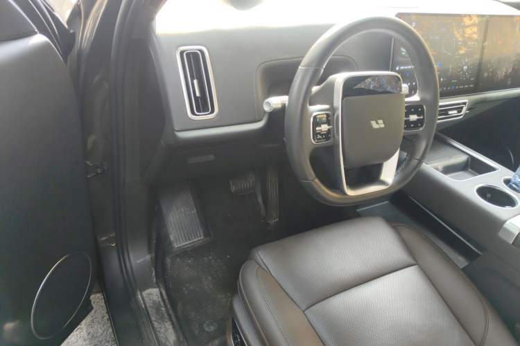 Used Li Auto L9 2022 Max model
