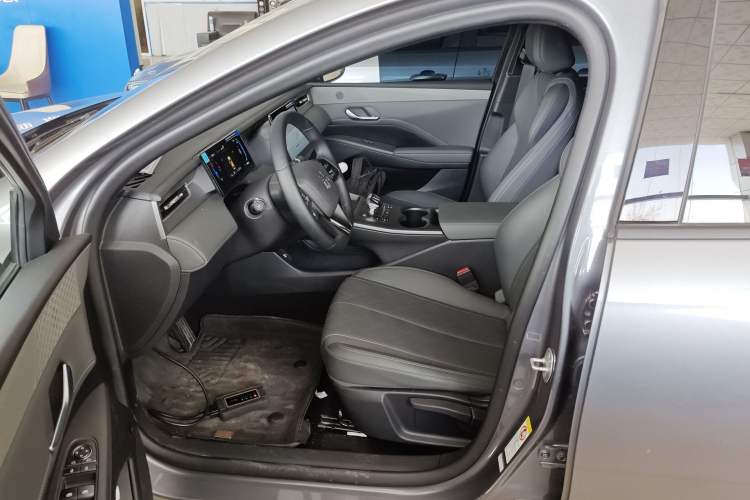 Used BYD Qin PLUS 2025 DM-i Smart Drive 55KM Leading Model
