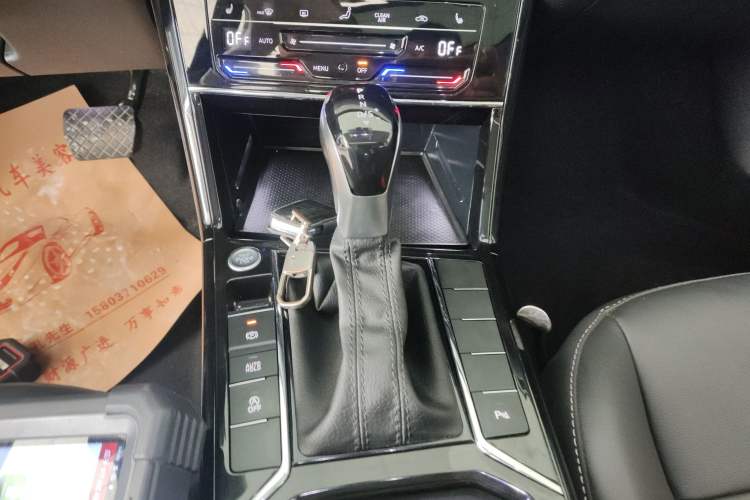 Used Volkswagen Passat 2022 330TSI Starry Elite Edition Gear Lever