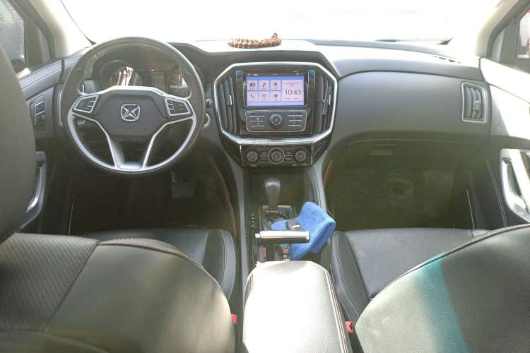 Used JMC Yusheng S350 2016 2.0T Automatic Two-Wheel Drive Gasoline Luxury Version with Sunroof 5 Seats