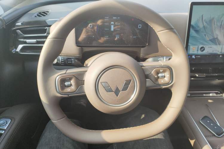 Used Wuling Wuling Starlight 730 2025 Model Plug-in Hybrid 125km Luxury Edition
