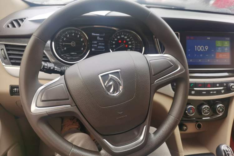 Used Baojun 730 2016 1.5L Manual Comfort Version 7 Seats China V Emission Standard
