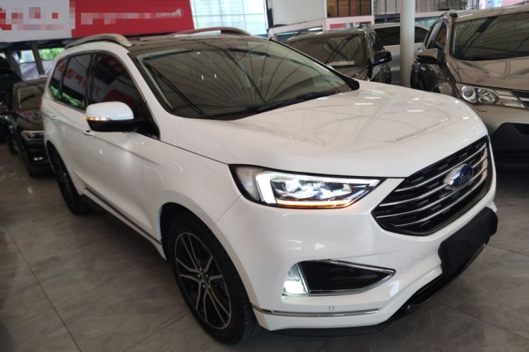 Used Ford Edge 2020 EcoBoost 245 Two-Wheel Drive Titanium 7-Seater Front Right 45 Deg