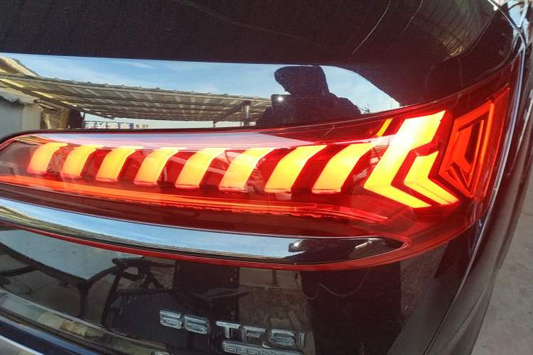 Used Audi Q7 2021 55 TFSI quattro S line Sport model