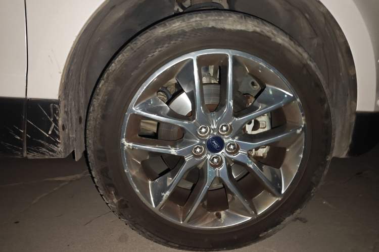 Used Ford Edge 2017 EcoBoost 245 Four-Wheel-Drive Flagship 7-Seater