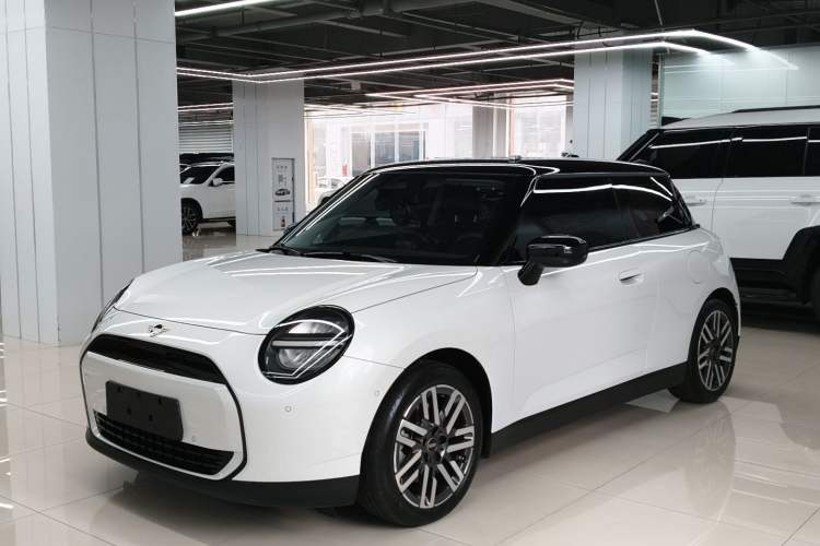 Used MINI Electric COOPER 2025 456km COOPER E Classic Style