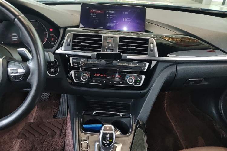 Used BMW 3 Series 2018 320Li Leading Model M Sport Package
