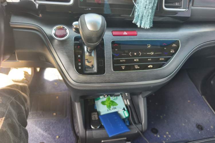 Used Honda Elysion 2016 2.4L Luxury Edition Gear Lever