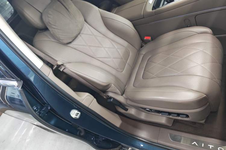 Used Hima AITO M9 2024 All-Electric Ultra Version 100 kWh 5-Seater Model