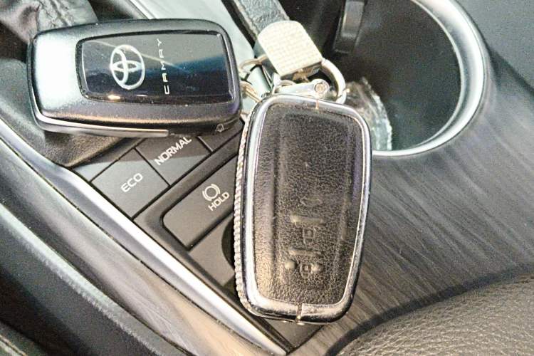 Used Toyota Camry 2021 2.5G Luxury Edition Vehicle Key