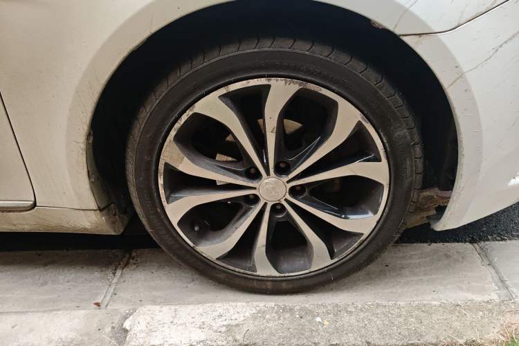 Used Hyundai Sonata 2015 Classic 2.4L Automatic Luxury Version China V Standard