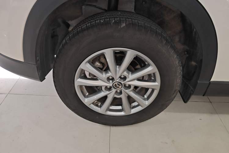 Used Mazda CX-5 2022 2.0L Automatic Two-Wheel Drive Comfort Version Right Rear Wheel Hub
