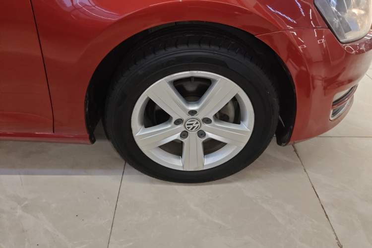 Used Volkswagen Golf 2016 230TSI Automatic Comfort Version
