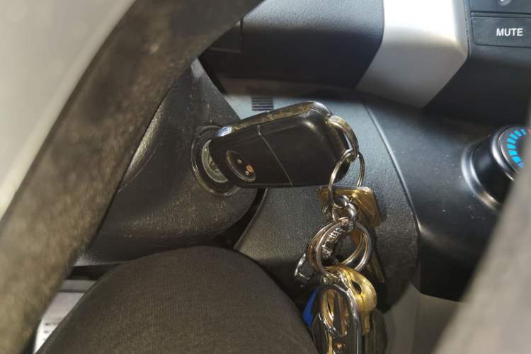 Used Lifan Auto X60 2012 Discovery Edition 1.8L Manual Comfort Model
