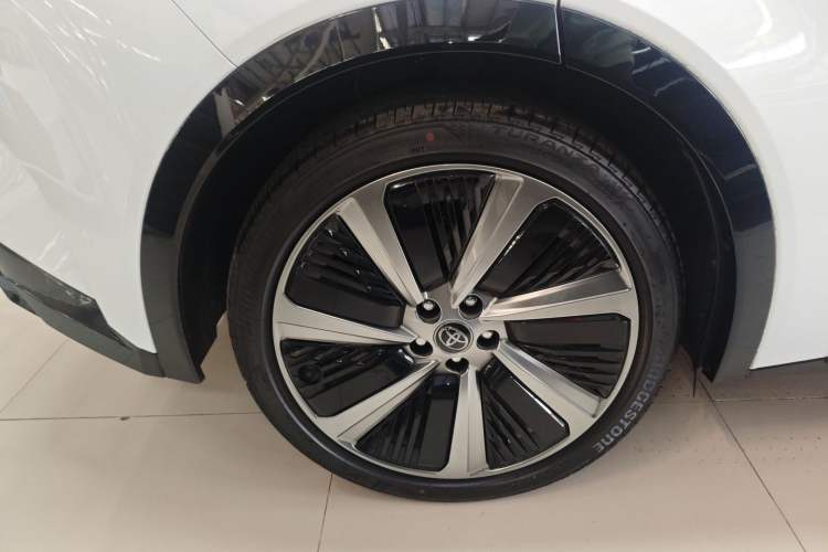 Used Toyota bZ5 2025 Model 550 PRO Smart Driving Edition Right Rear Wheel Hub