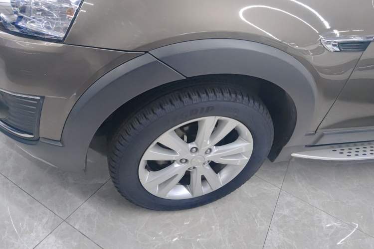 Used Chevrolet Captiva 2015 2.4L 4x4 Flagship Edition 7-Seater