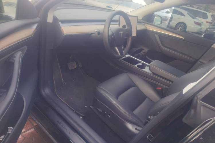 Used Tesla Model Y 2021 Long-Range All-Wheel-Drive Version 3D7 Driver Seat