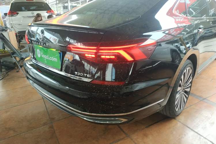 Used Volkswagen Passat 2020 Revised Version 330TSI Luxury Edition China VI Standard