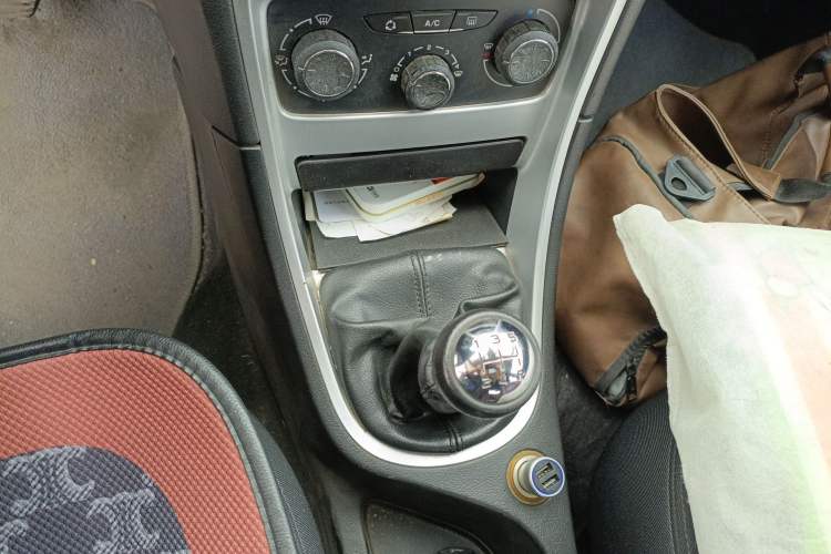 Used Peugeot 307 2012 Hatchback 1.6L Manual Comfort Edition
