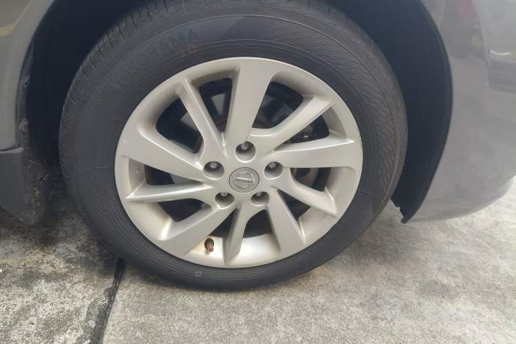 Used Nissan Tiida 2016 1.6L CVT Cool Dynamic Edition