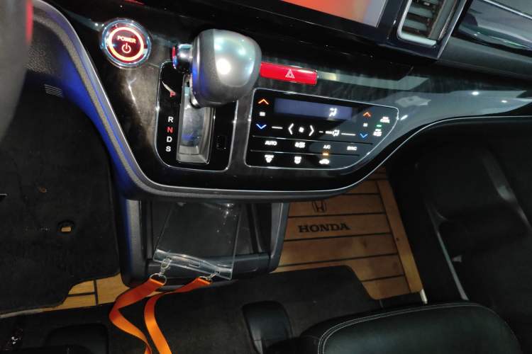 Used Honda Elysion 2019 2.0L Hybrid Luxury Edition
