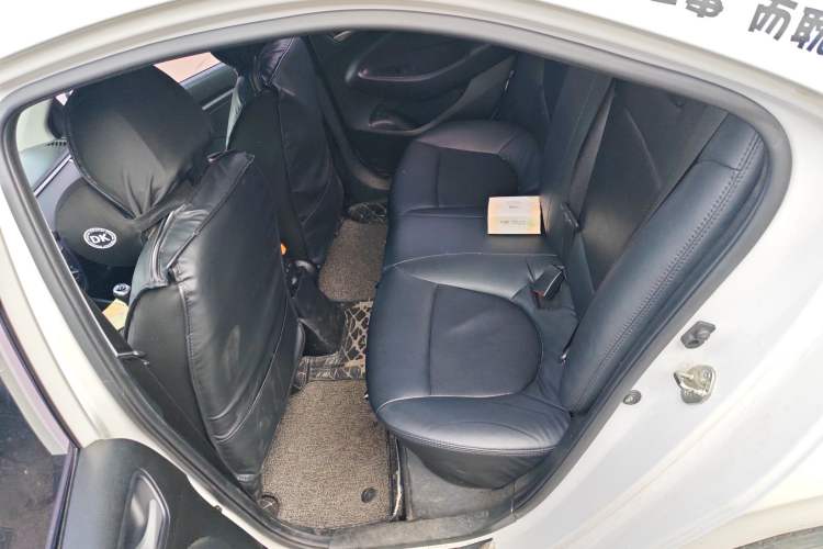 Used Hyundai Verna (older generation) 2017 1.4L Manual Colorful Skyroof Version China V Standard