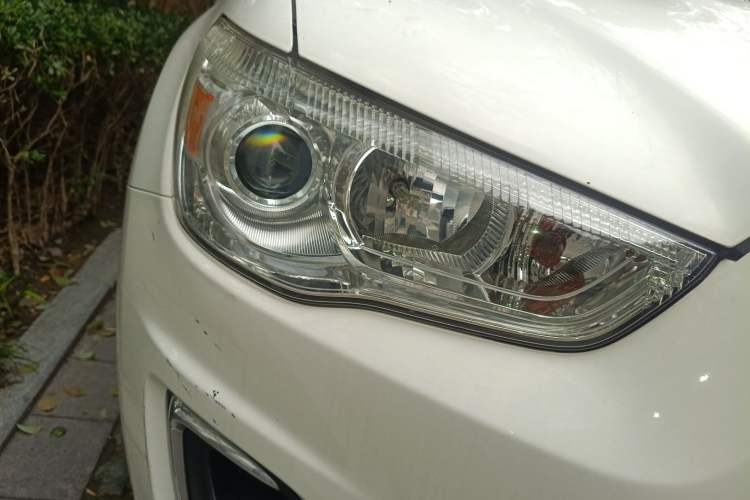 Used Mitsubishi ASX 2013 1.6L Manual Two-Wheel Drive Standard Edition Right Front Headlight
