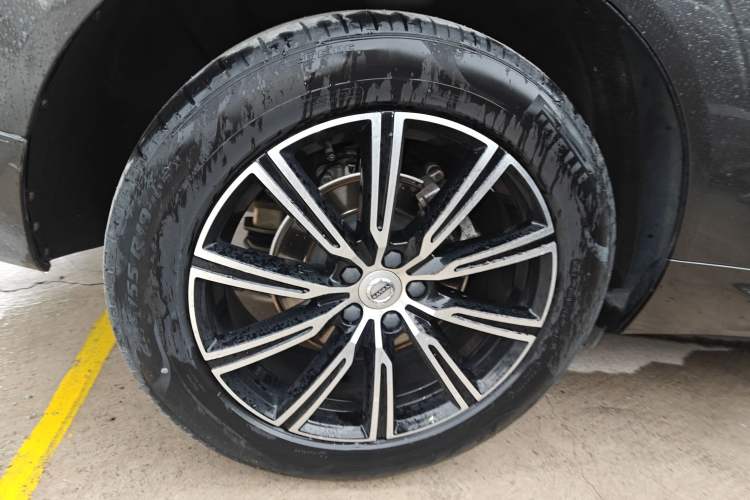 Used Volvo XC60 2021 T5 4x4 Smart Luxury Edition