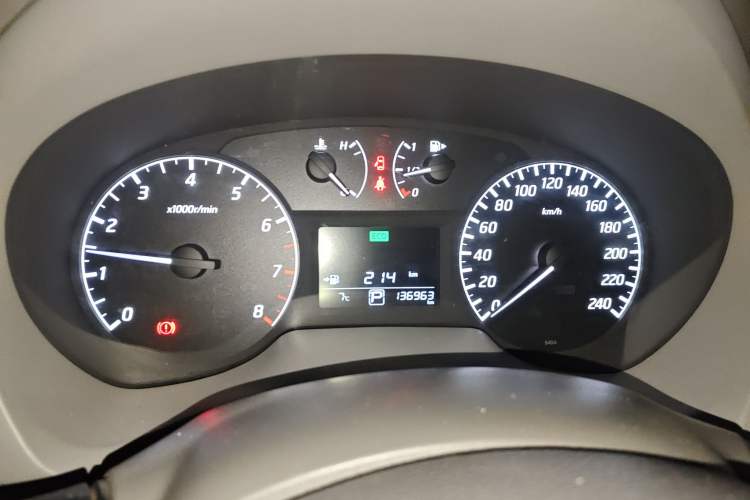 Used Nissan Sylphy 2014 1.6XV CVT Deluxe Edition Odometer Close Up