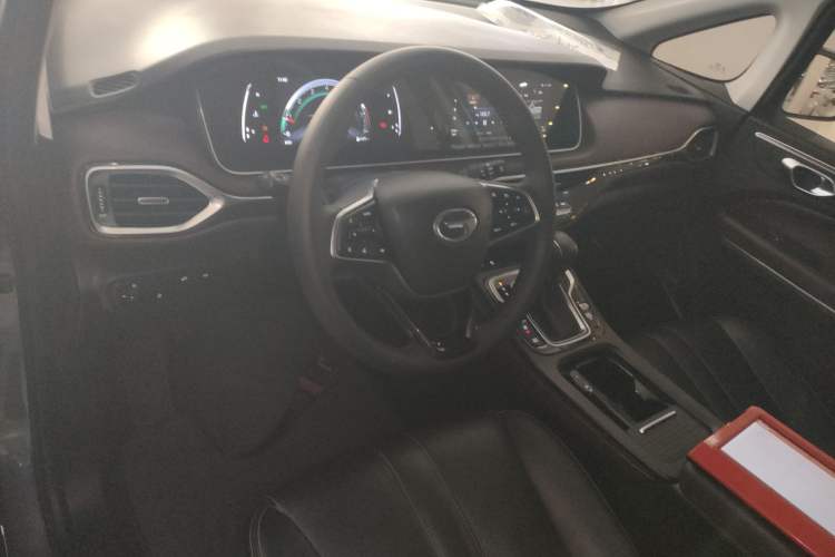 Used GAC Trumpchi M6 2021 PRO 270T DCT Luxury Edition
