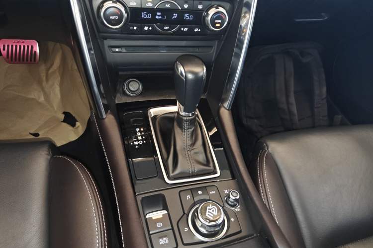 Used Mazda CX-4 2018 2.0L Automatic Two-Wheel Drive Blue Sky Luxury Edition Gear Lever