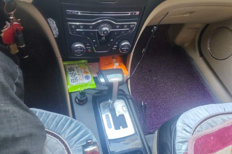 Used Bestune B50 2013 1.6L automatic luxury version Gear Lever