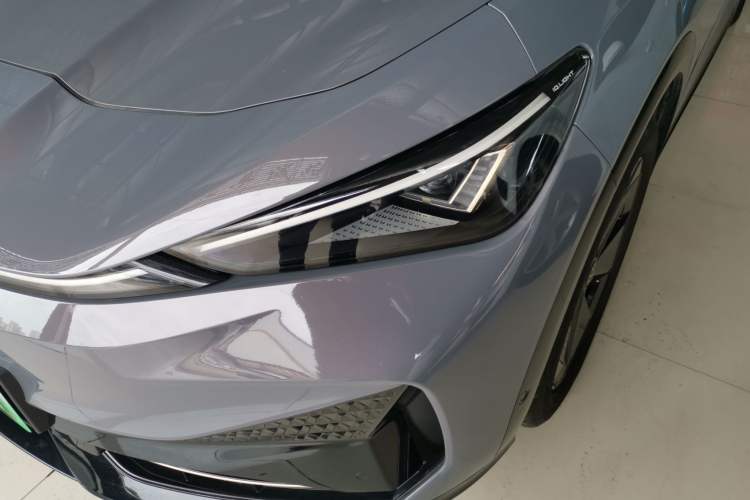 Used Volkswagen ID.UNYX 2024 Pro Long-Range Version Left Front Headlight